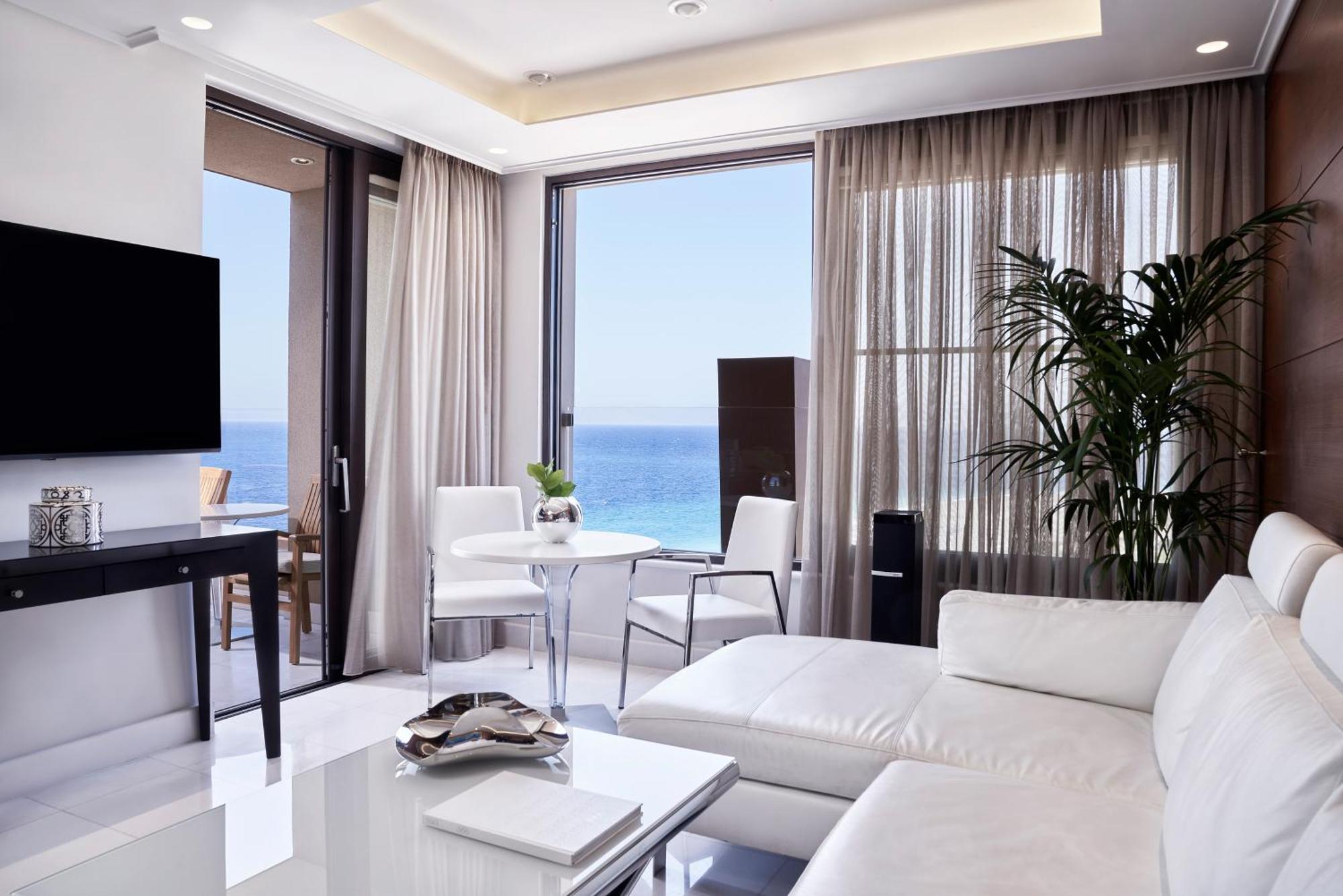 The Penthouse Suite,1765341949:JPEG